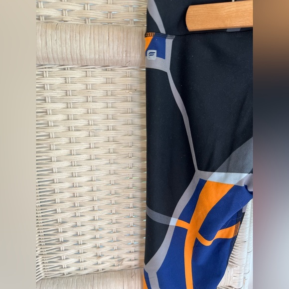 Fabletics workout leggings, brushed soft texture, great pattern. - Picture 3 of 3